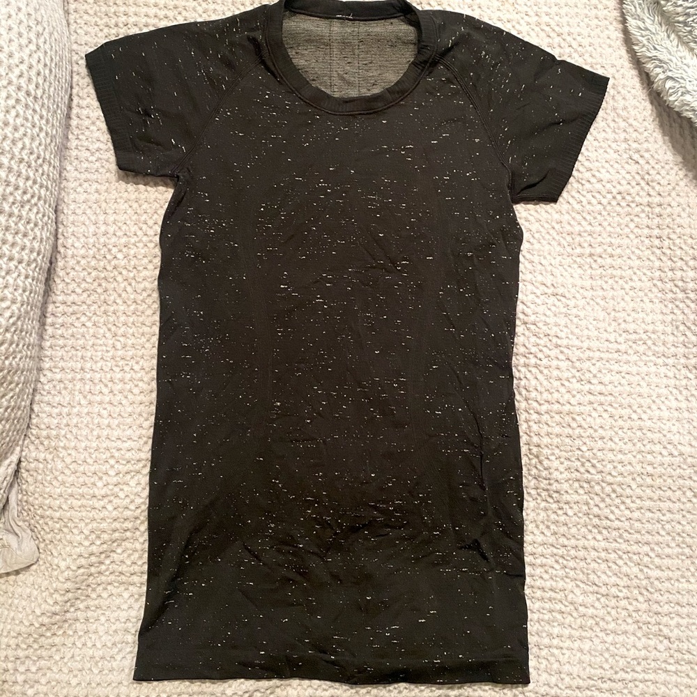 Lulu lemon short sleeve work out shirt